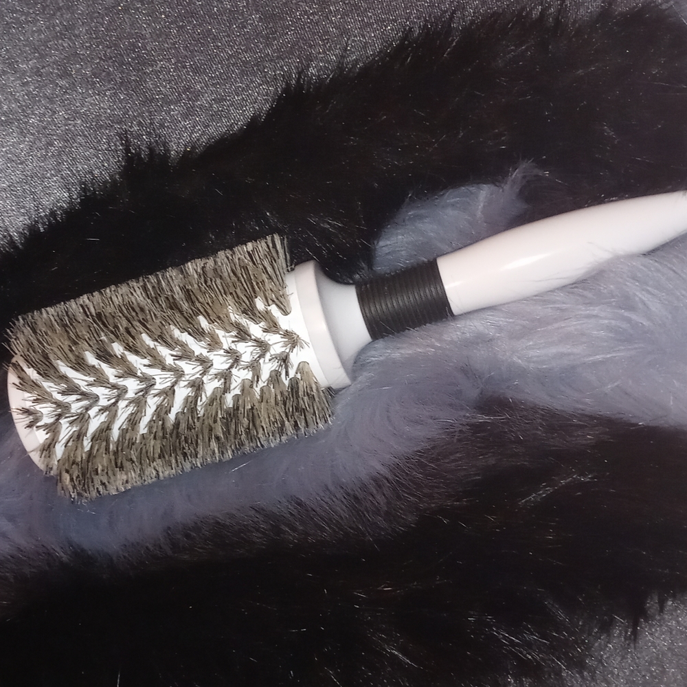 Hair brush